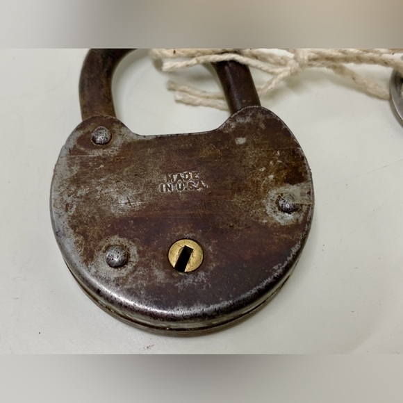 Early 20th Century Antique SAFE Funtional Vintage Metal Padlock w/ Key - Picture 2 of 16